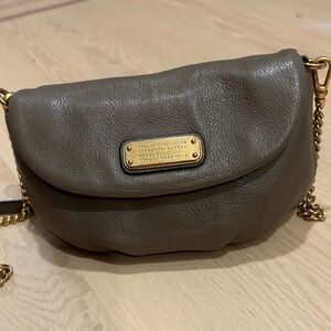 Marc Jacobs Taupe Leather Crossbody Bag with Gold Chain